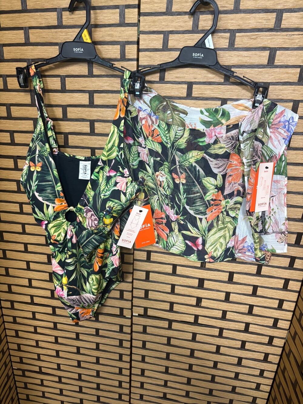 Sofia by Sofia Vergara One Piece Swimsuit Size Large and Coverup/Sarrong